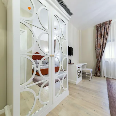 The Mansion Boutique (adults Only) 4*